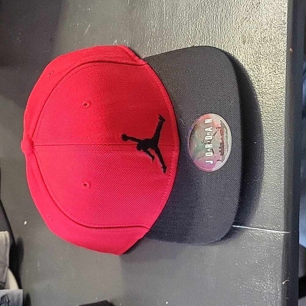 Jordan snap back